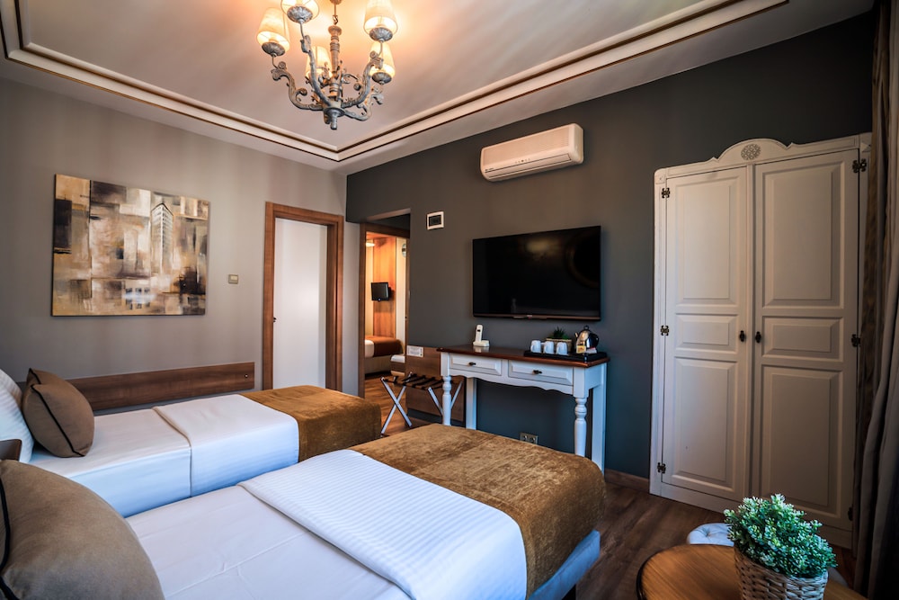 My Dora Hotel 25/50