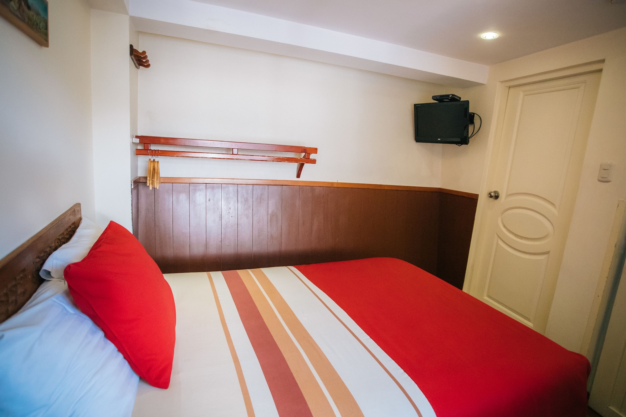 Superior, Queen Bed