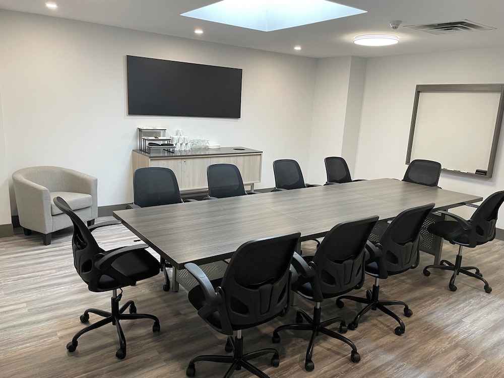 Holiday Inn Express Charlottetown 52/61