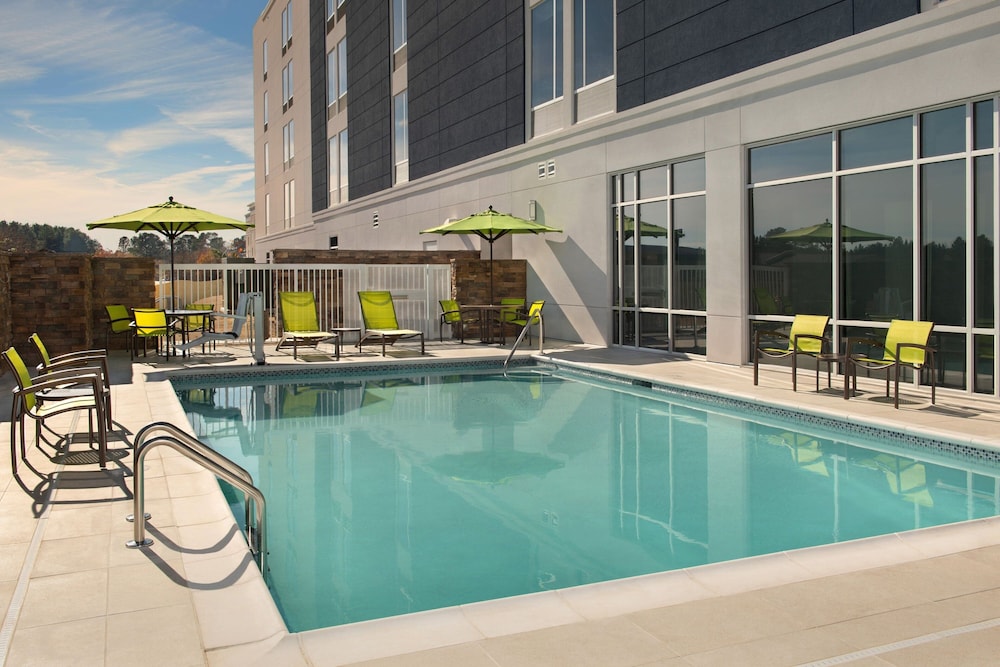 SpringHill Suites by Marriott Fayetteville I 95 6/42