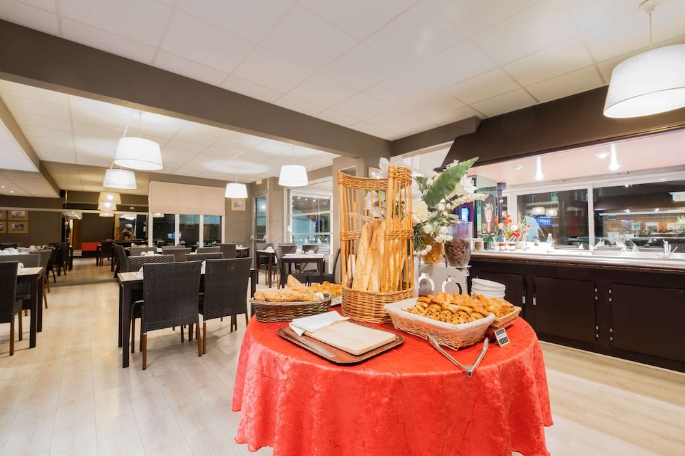 Comfort Hotel Lille L'Union 48/53