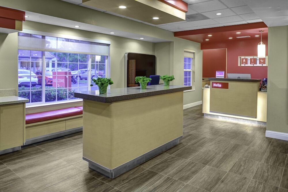 TownePlace Suites by Marriott Fresno 8/36