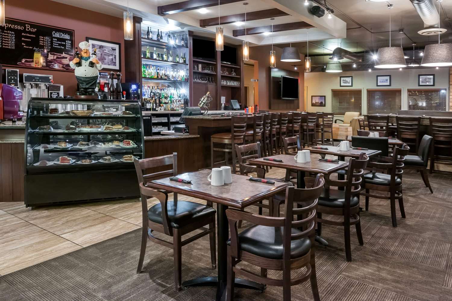 Stony Plain Inn & Suites 32/44