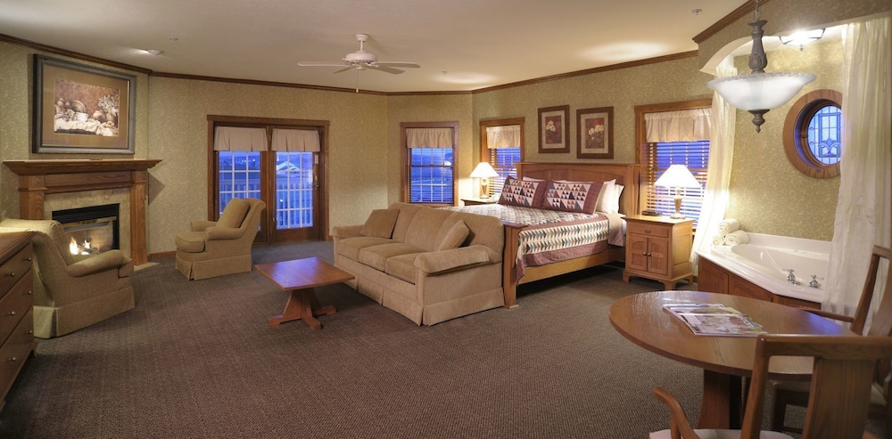 Carlisle Inn Sugarcreek 34/58