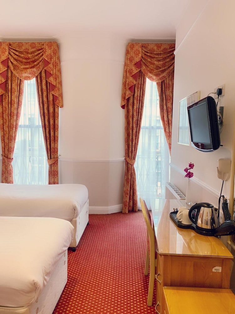 Hyde Park Radnor Hotel 19/40