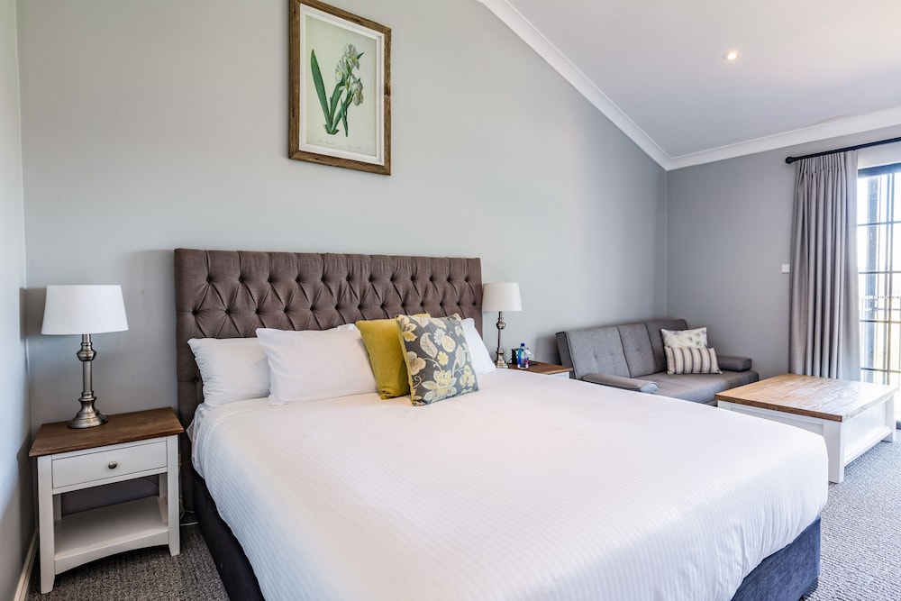 SPA, KING BED