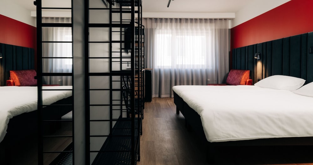 Tallink Express Hotel 27/68