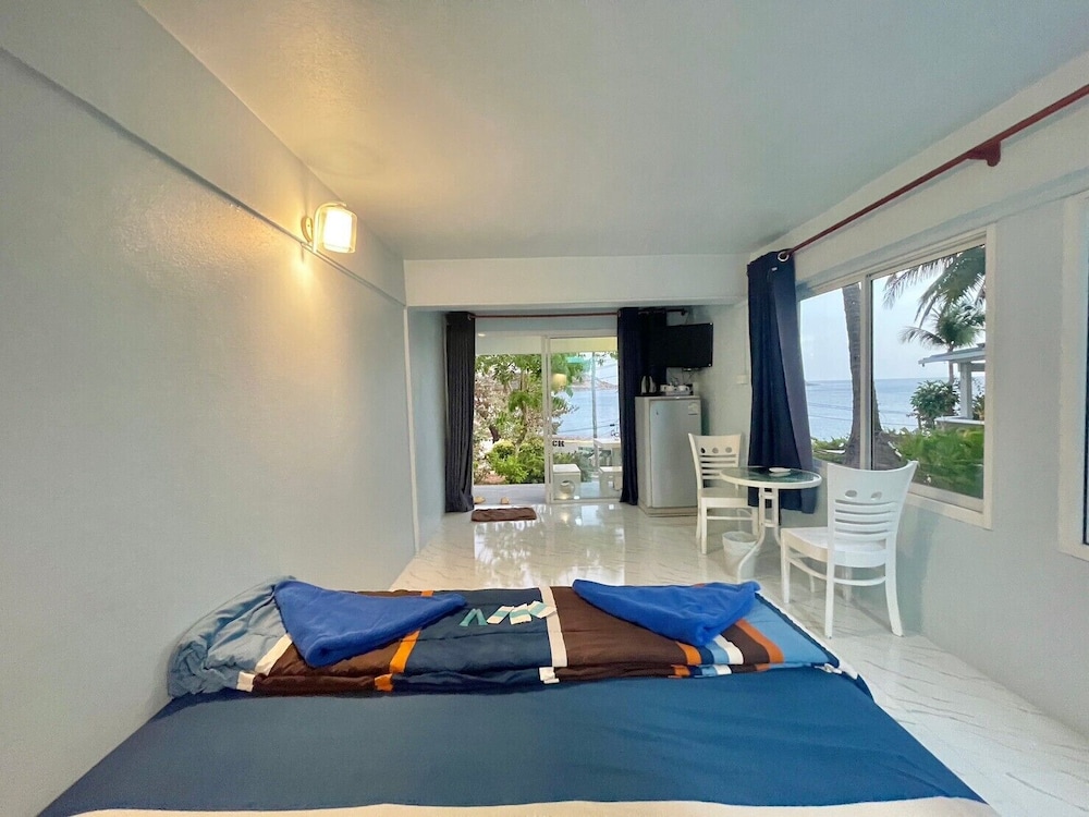 Naiharn On The Rock Resort 26/50