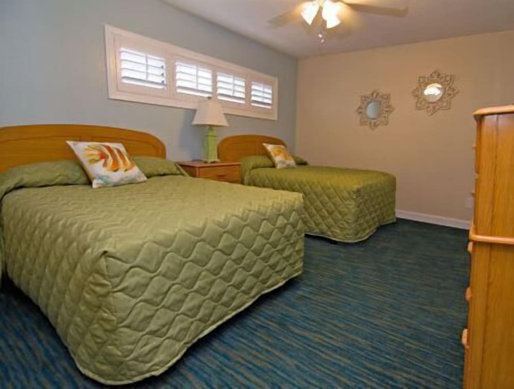 Landmark Holiday Beach Resort 22/34