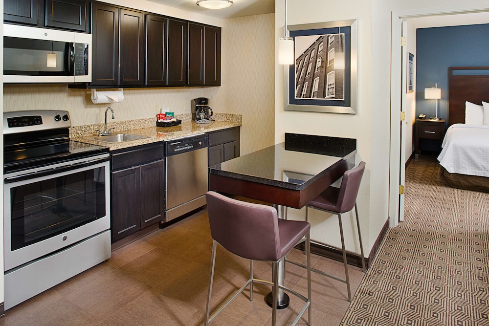 Homewood Suites by Hilton Manchester/Airport 42/54
