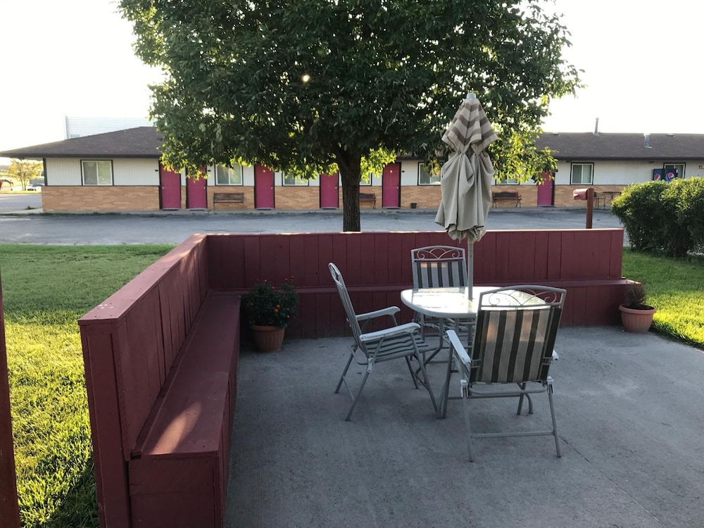 Motel Grand 35/56