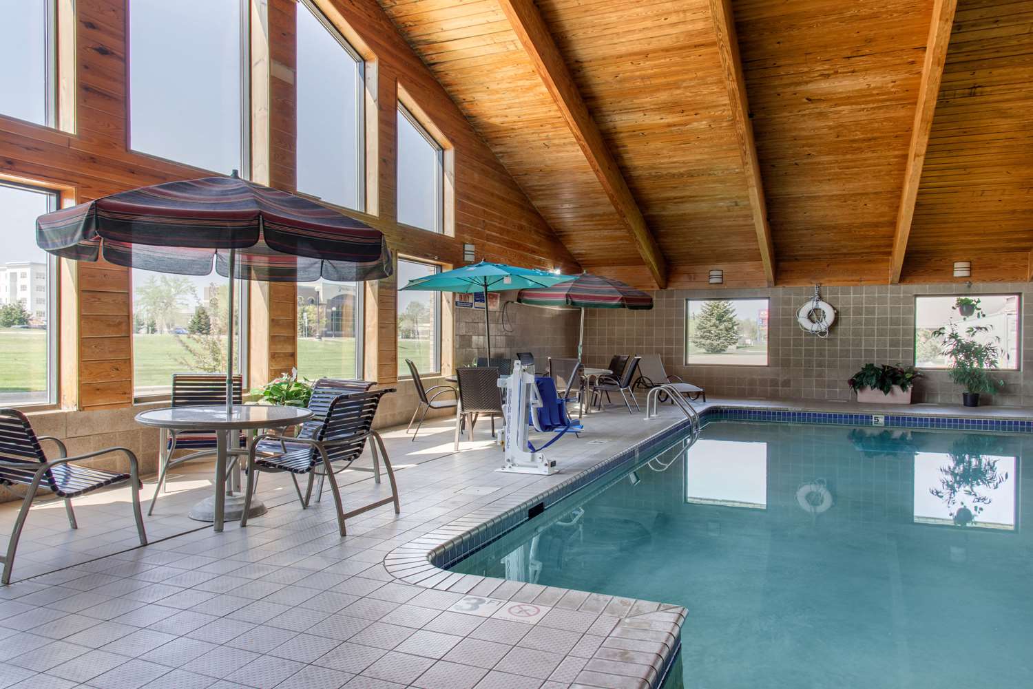 Quality Inn and Suites New Prague MN 17/24