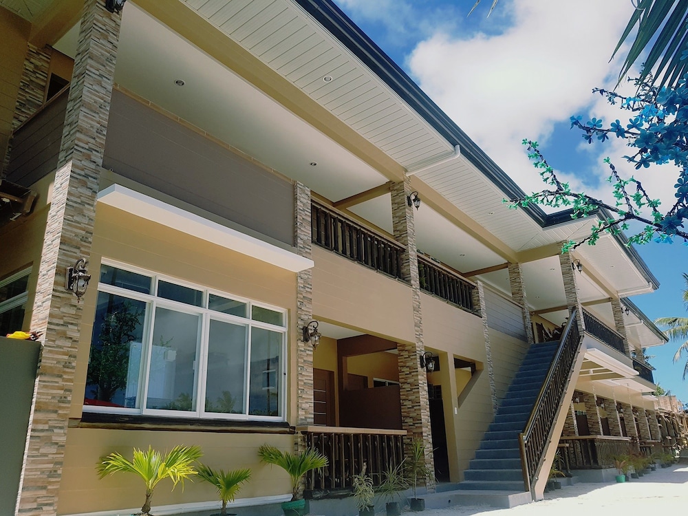 Jellys Haven Resort 1/35