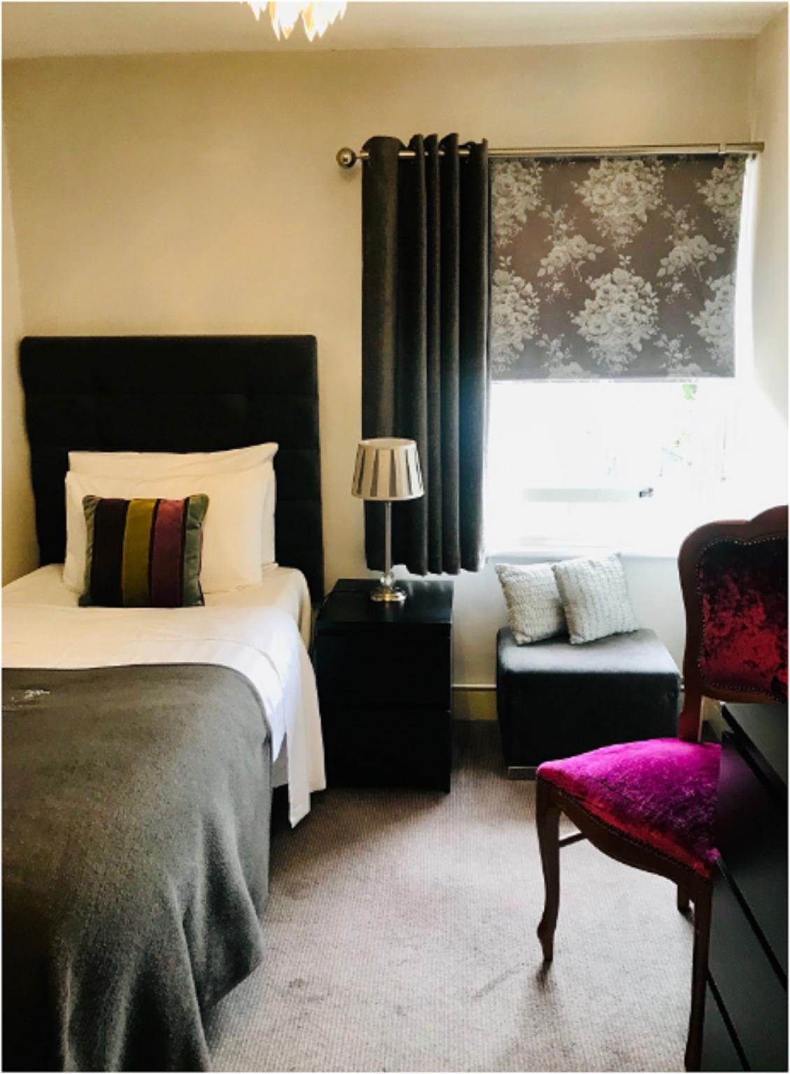 Room, Single, Single Bed