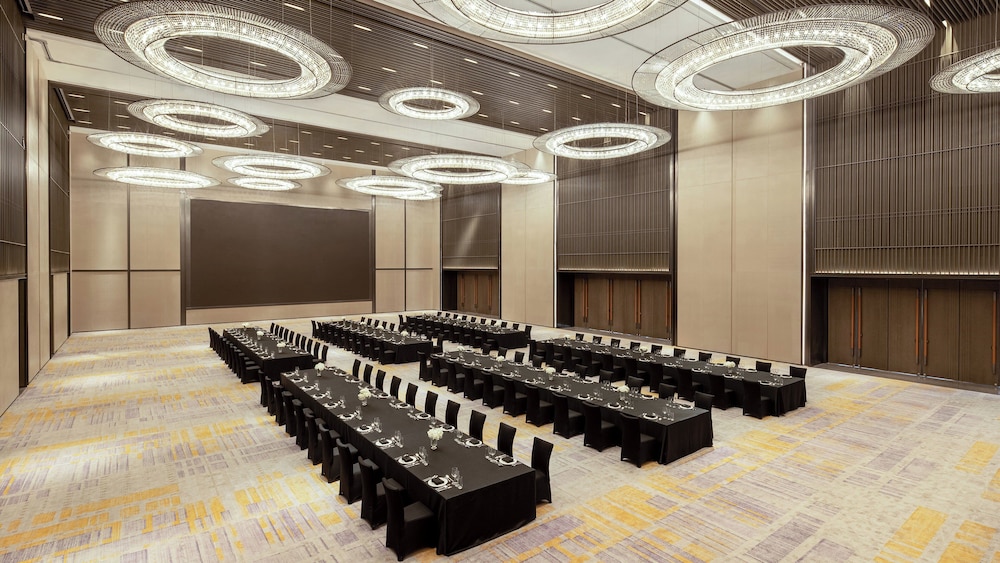 Holiday Inn Express Qingdao Jinshui 40/49