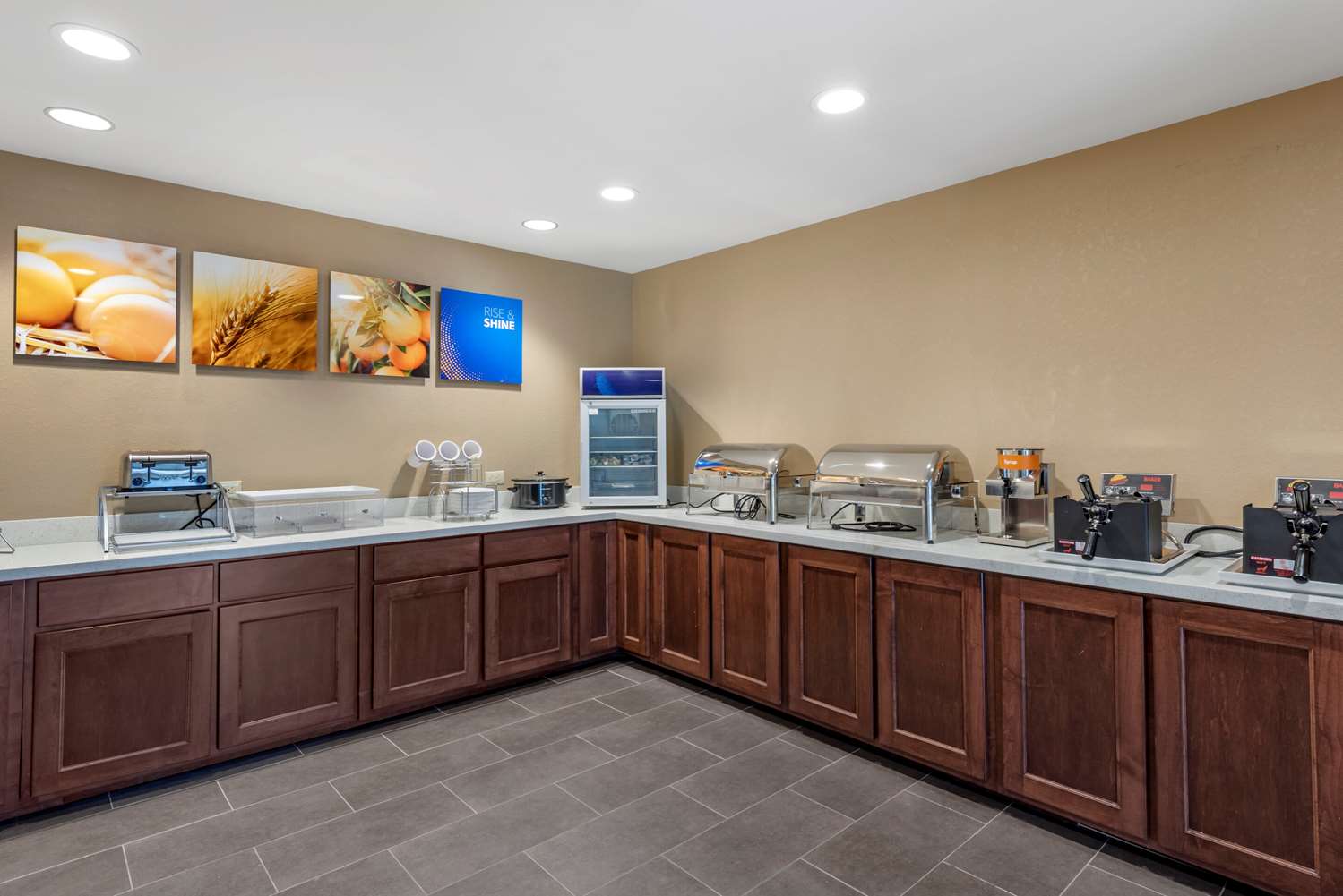 Comfort Suites Dry Ridge 6/20