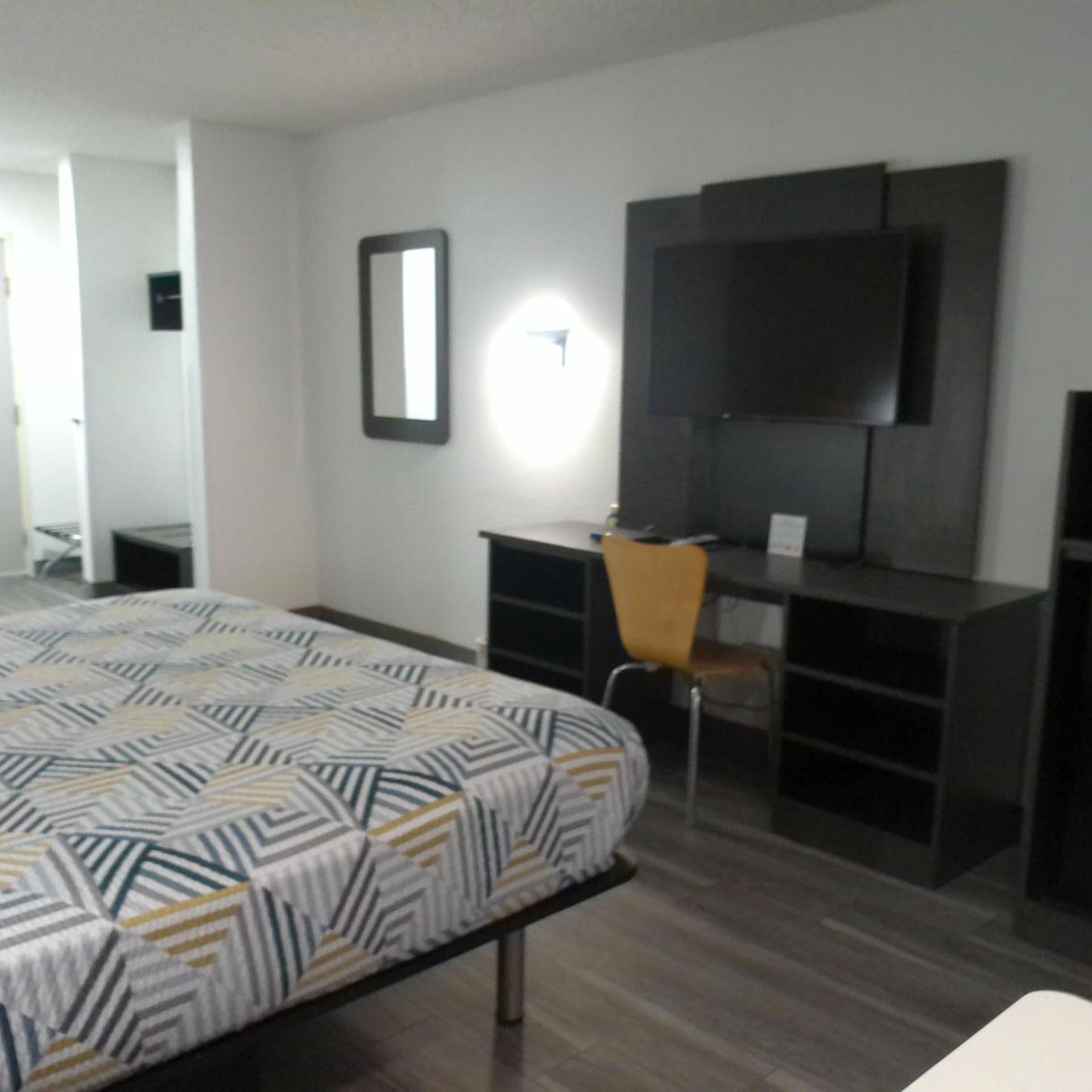 غرفة بسرير كينج، Motel6 Winslow, AZ 4/10