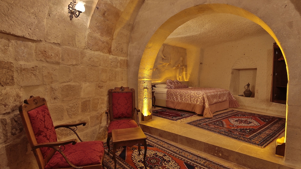 Phocas Cave Suites 53/71