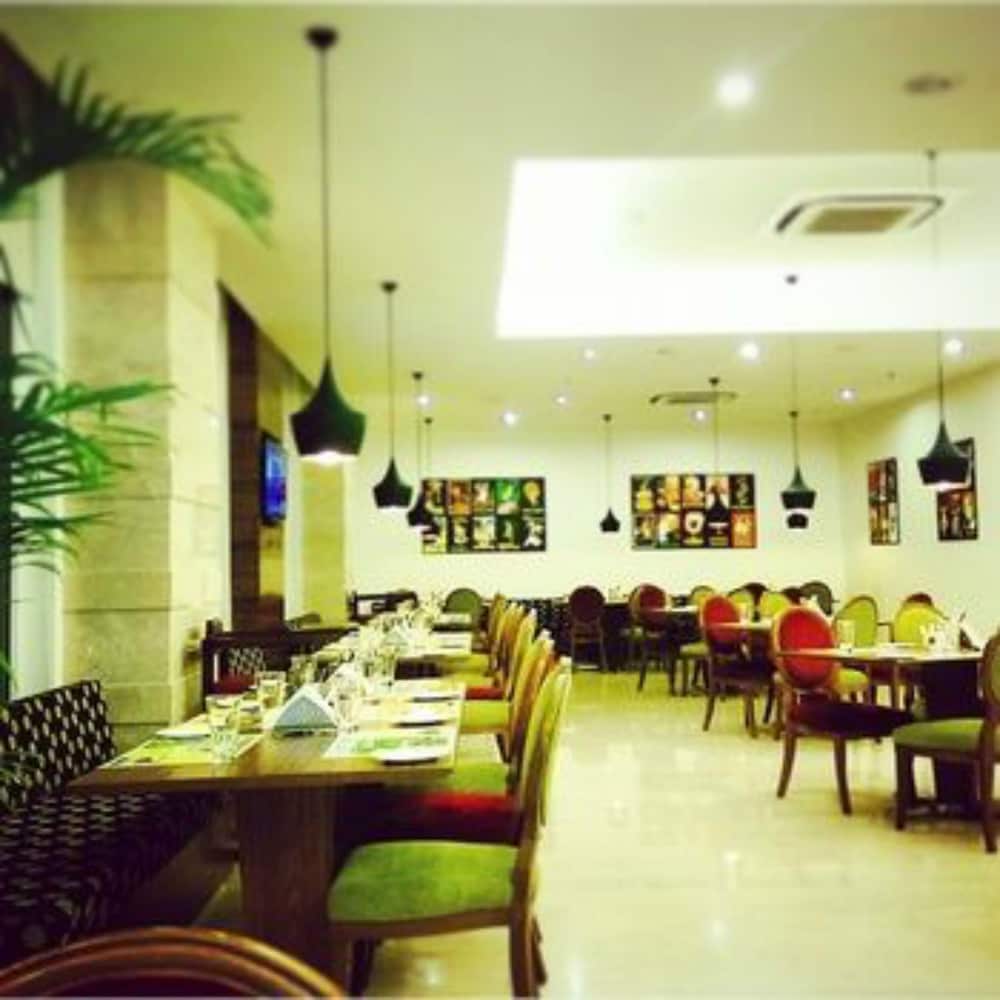 Lemon Tree Hotel Gachibowli Hyderabad 46/64