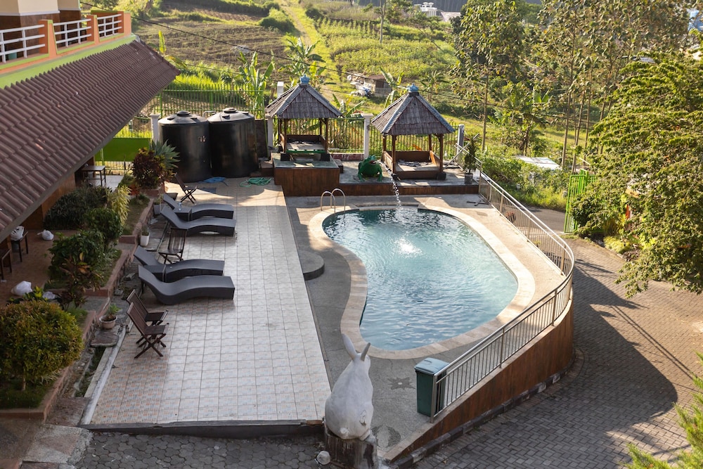 Villa Panderman Indah 57/64