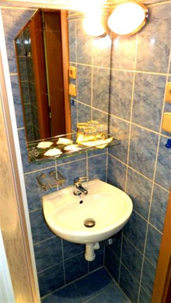 Hotel Maria 45/50