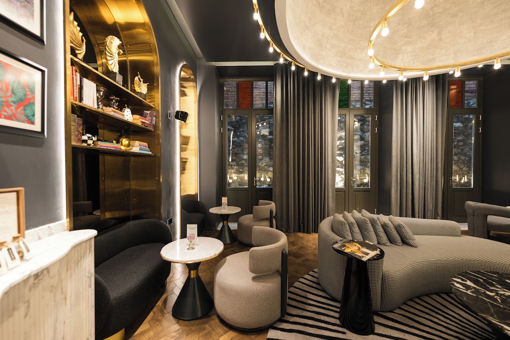 The Wings Hotels Pera 28/49