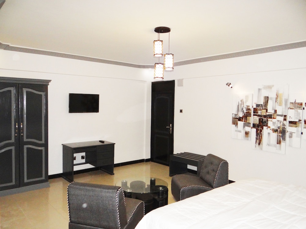 Econo Lodge 34/46