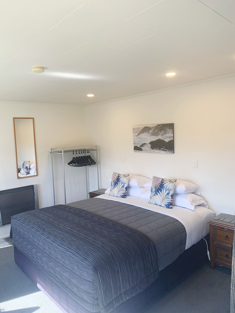 Amber Court Motel 21/63