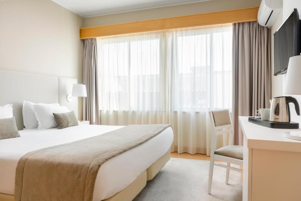 Double Bed, Paradise View