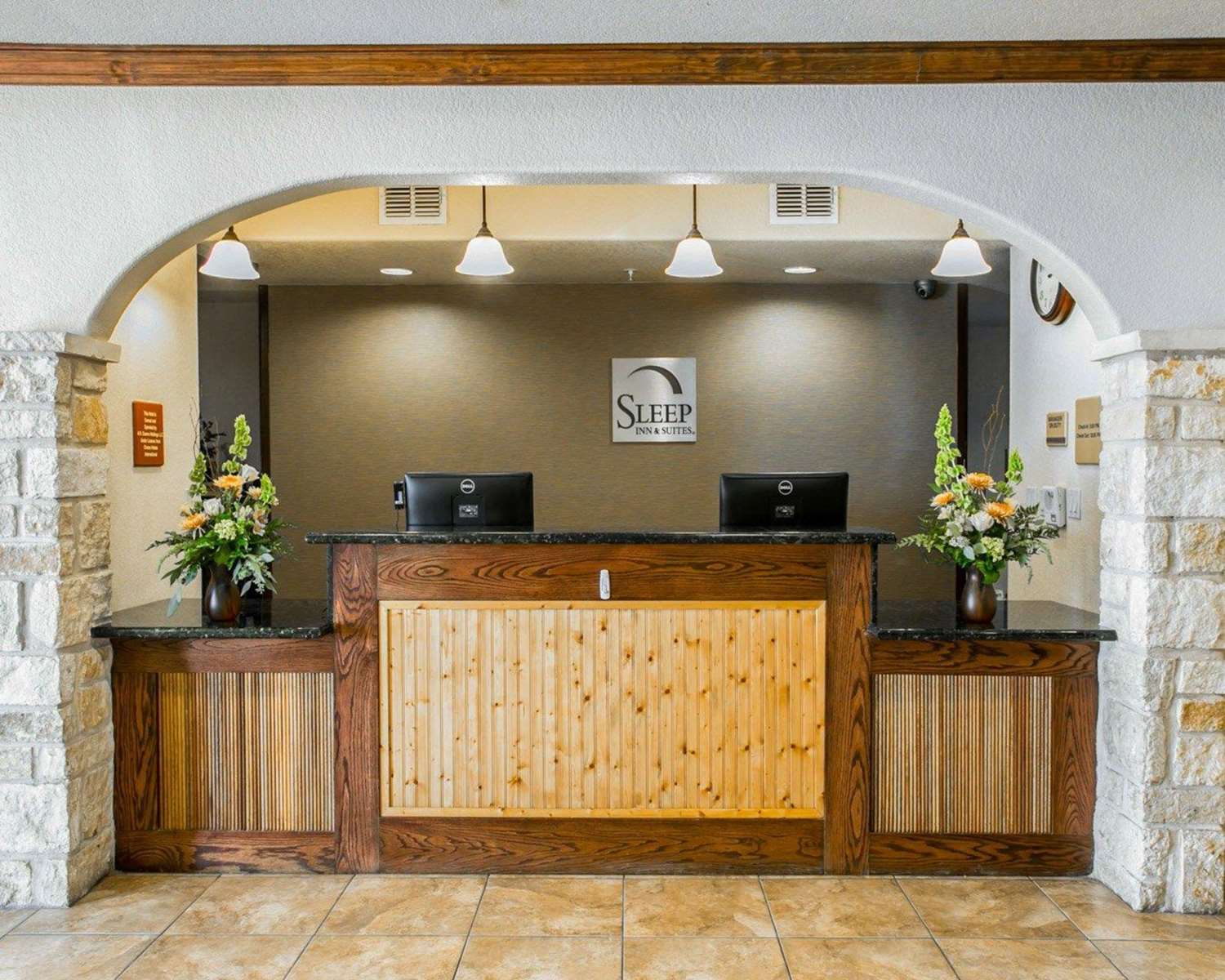 Sleep Inn & Suites Gonzales near Palmetto State Park 6/50