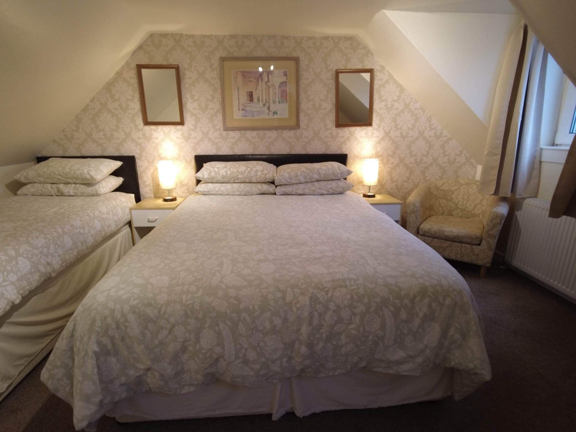 Cottage, 1 King and 1 Single Beds, Bunk Bed, Private Bathroom