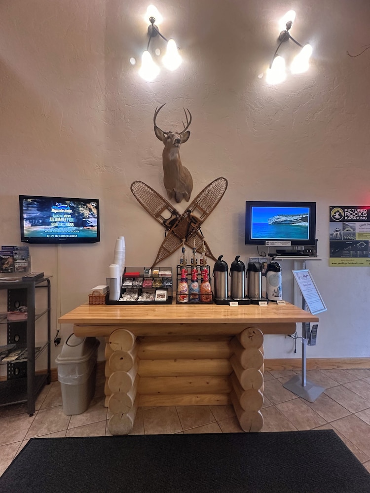 Pictured Rocks Inn & Suites 57/70
