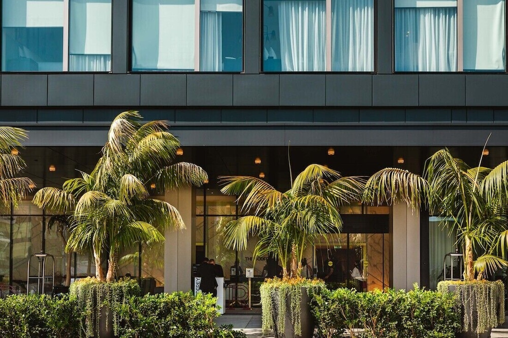 The Godfrey Hotel Hollywood 2/50