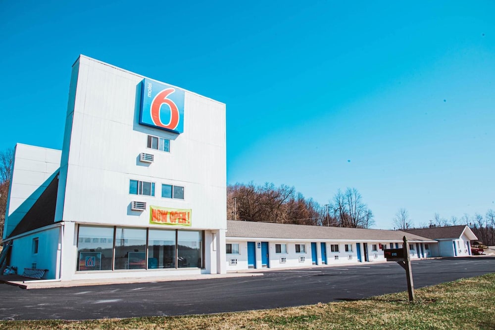 Motel6 Bellville, OH - Mid-Ohio in BELLVILLE - OH