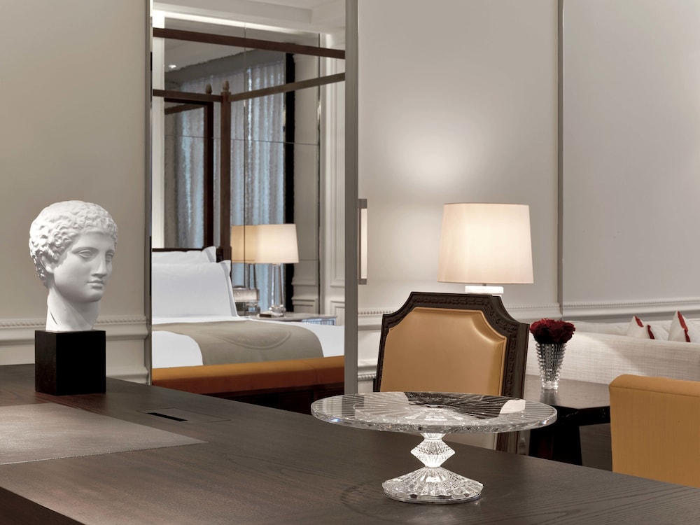 Baccarat Hotel And Residences New York 40/47