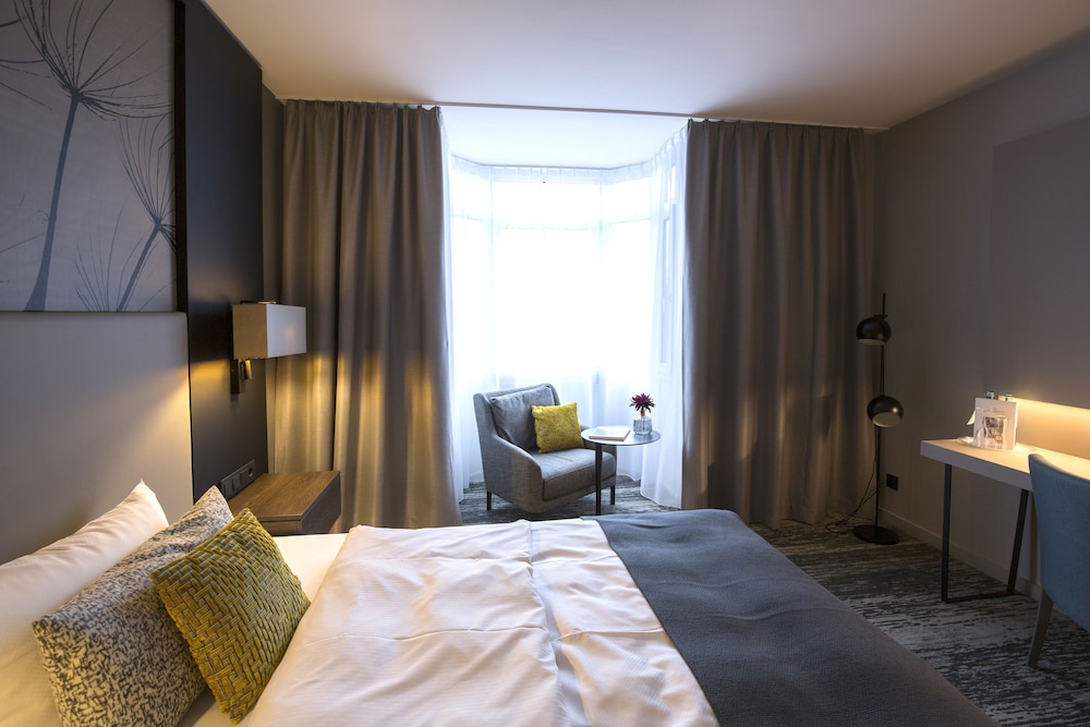 غرفة كومفورت بسرير كوين، Kranz Parkhotel 2/8