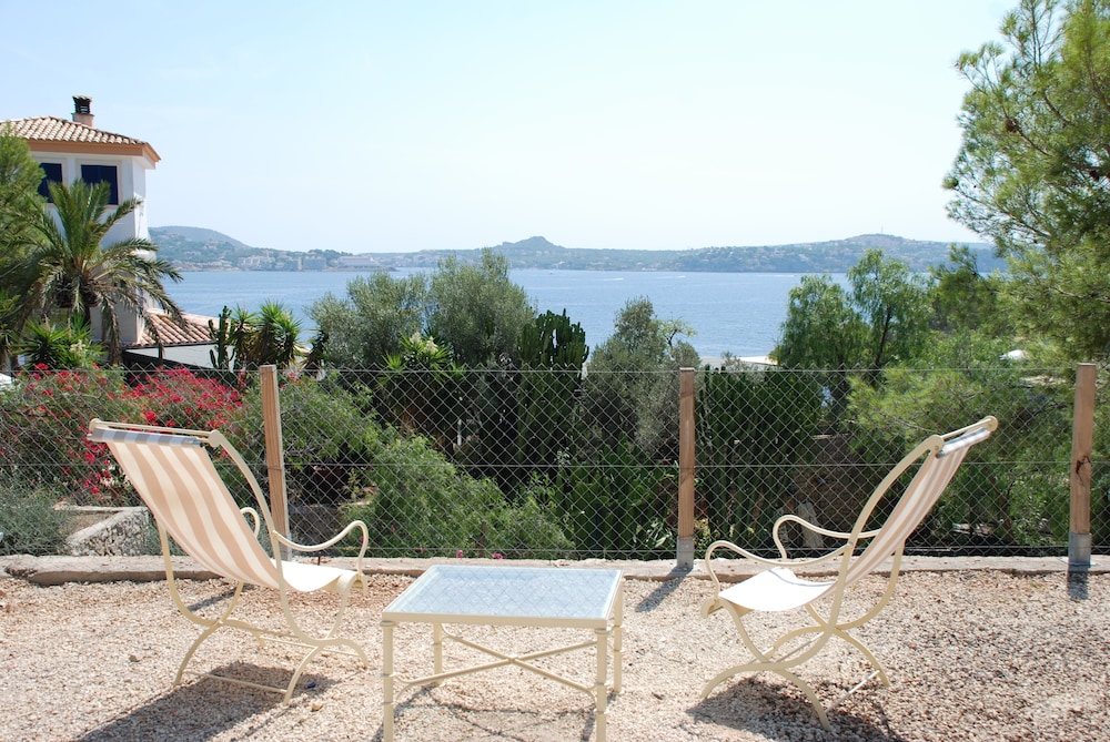 Petit Cala Fornells 12/50