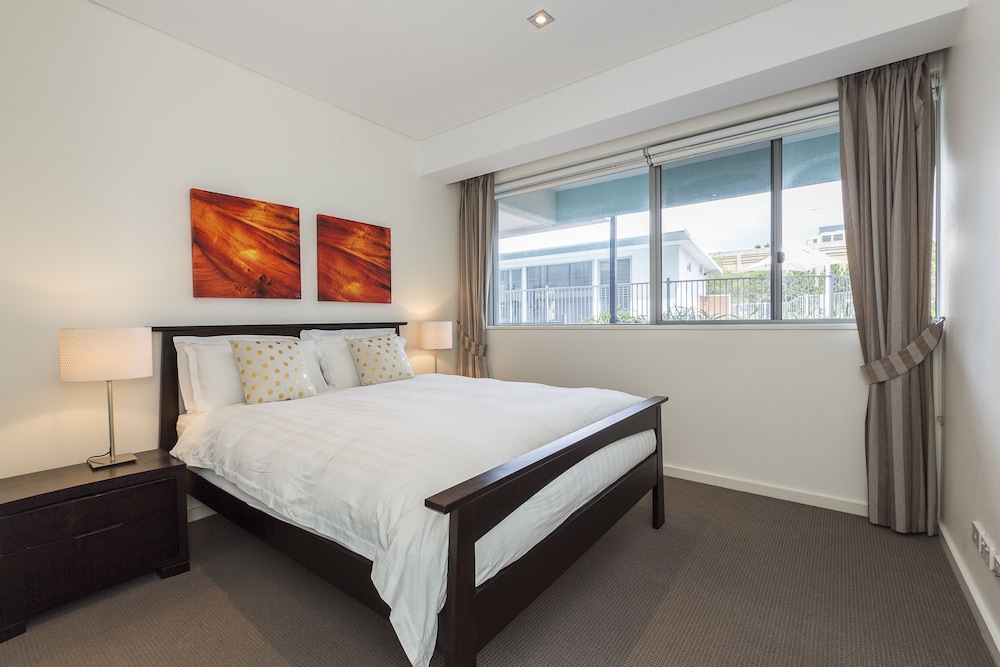 Gallery Suites 14/48