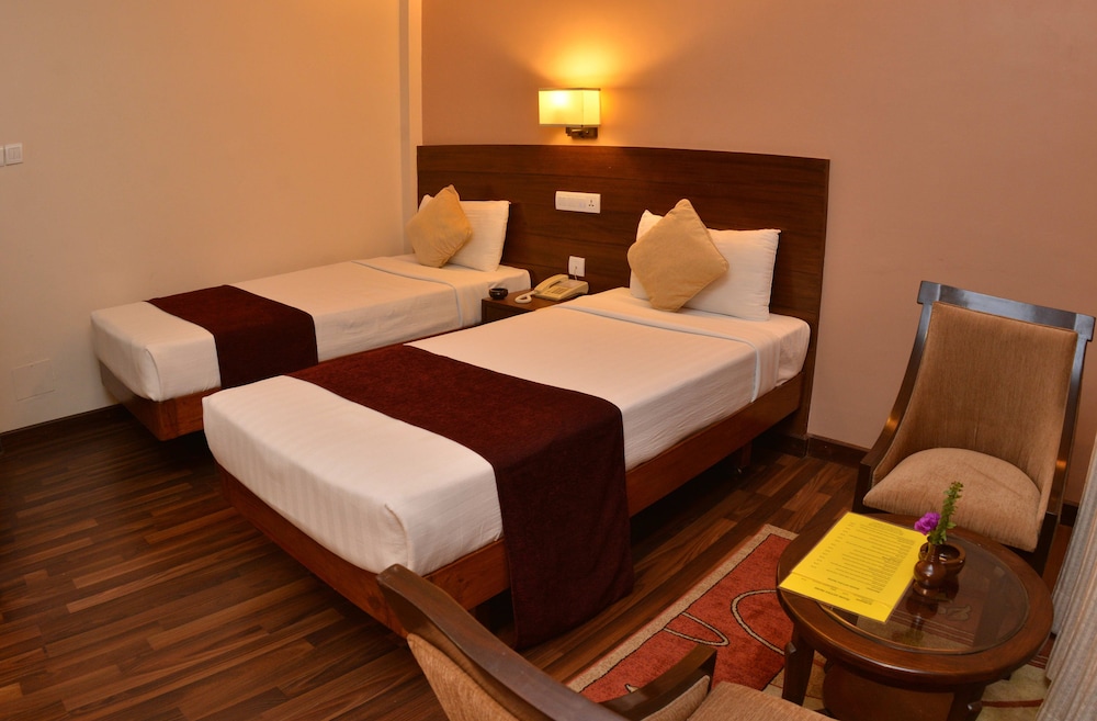 Super, Deluxe, Double or Twin Bed، Hotel Marshyangdi 3/5