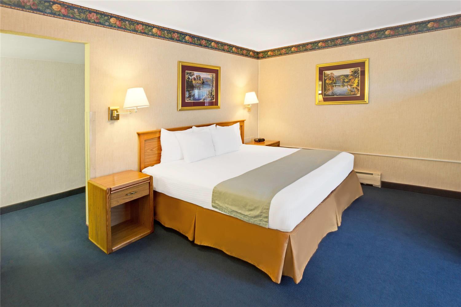 Travelodge By Wyndham Rapid City 8/31