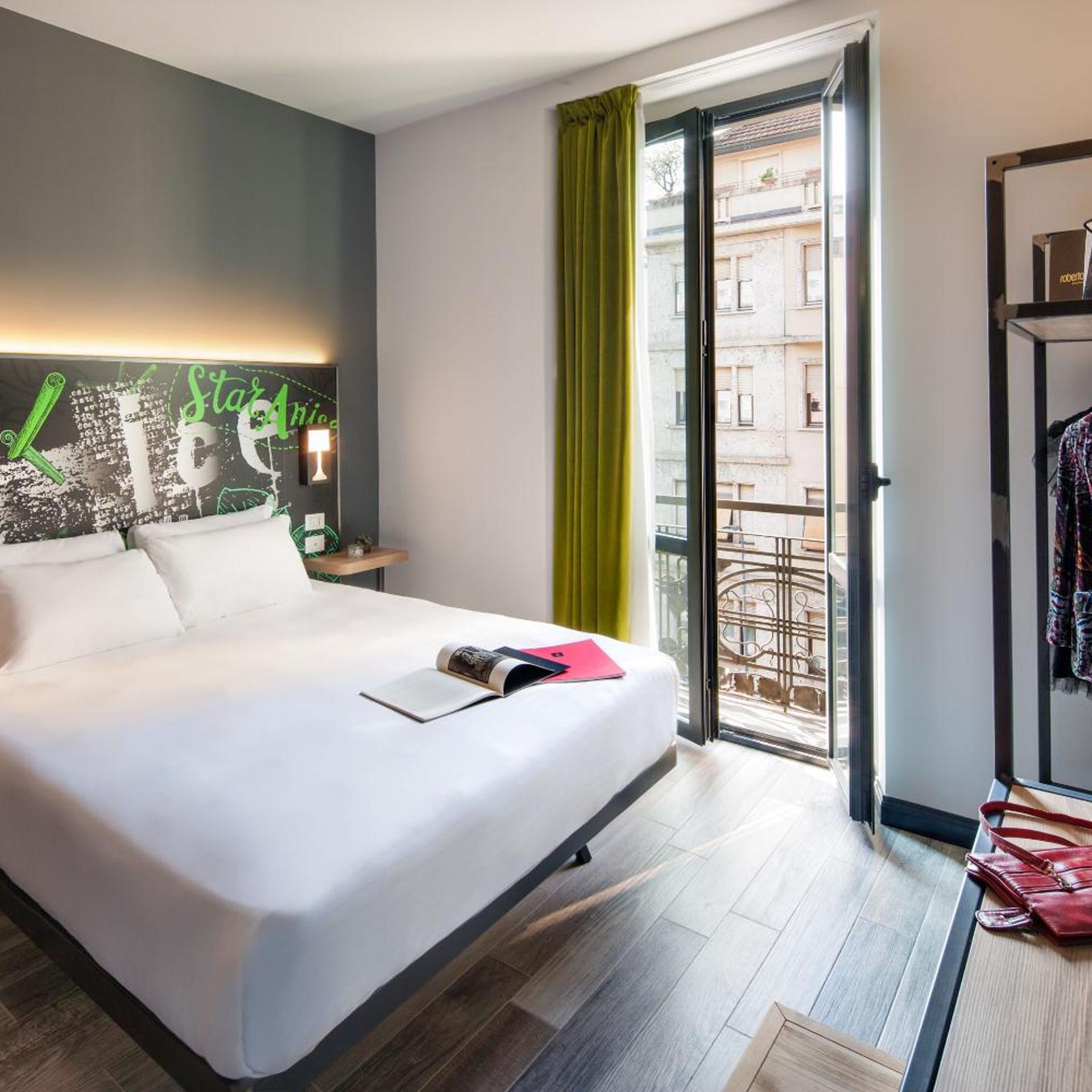 Room, King Bed, Balcony