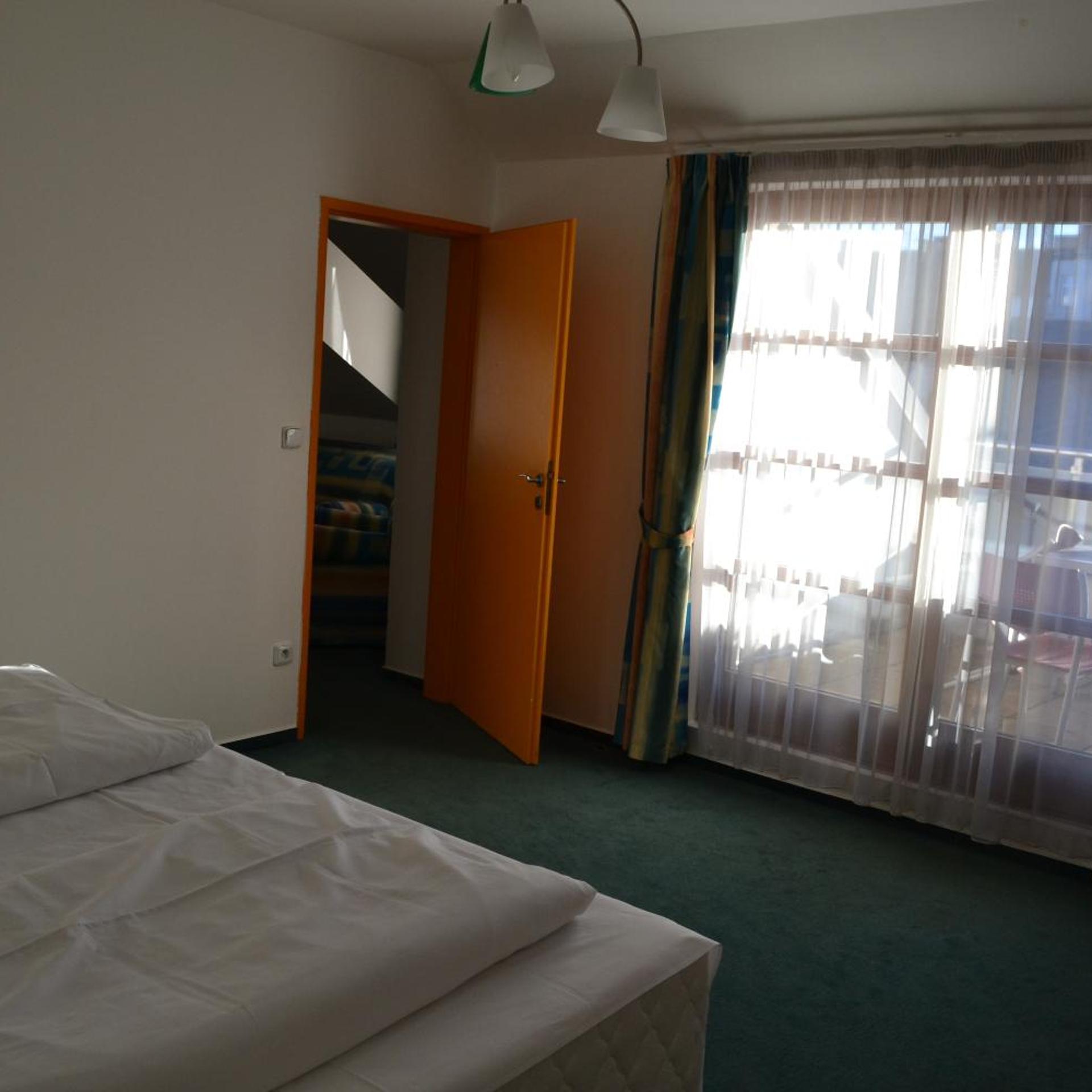 Hotel Dvorak 27/66