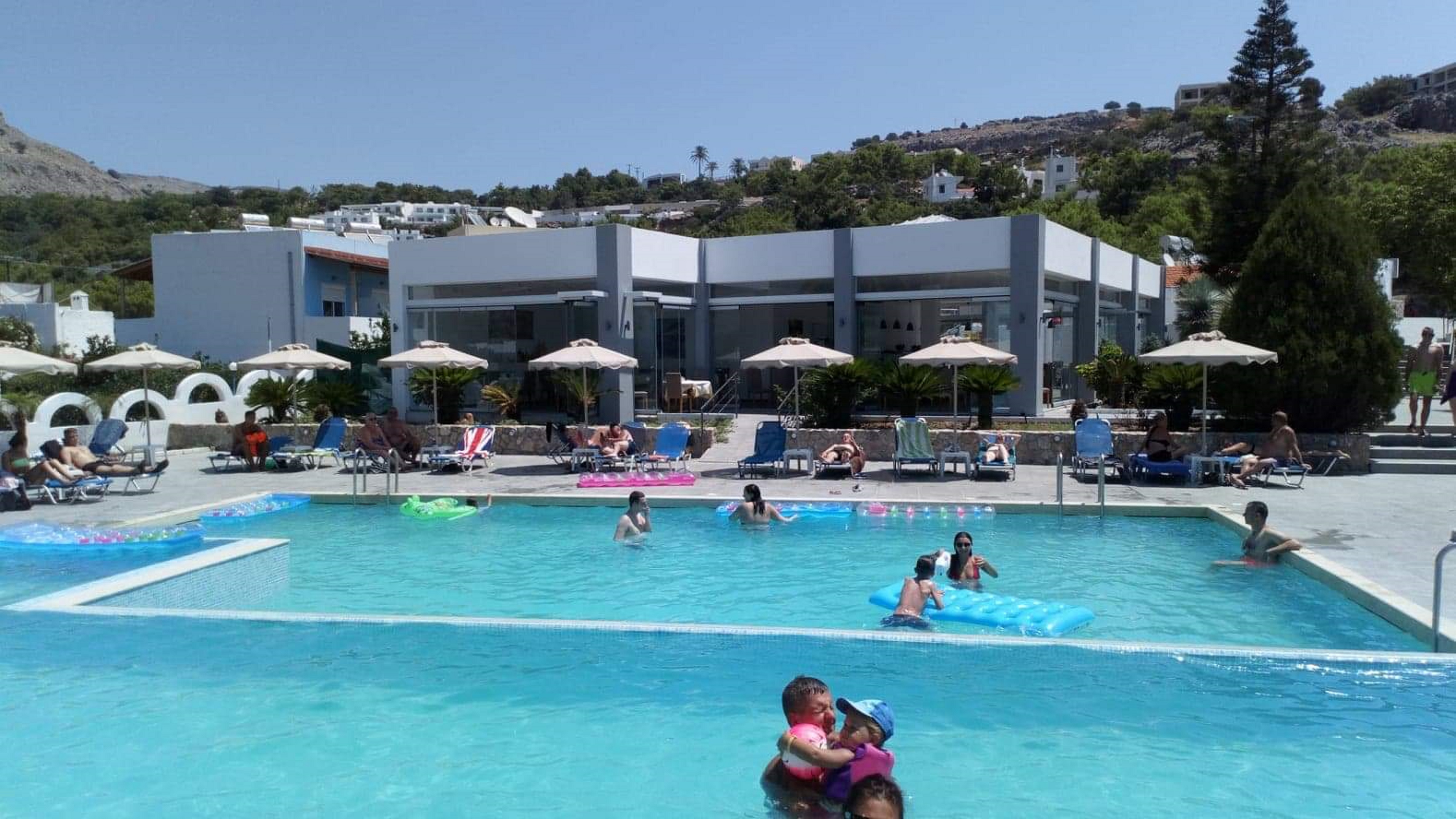 Pefkos Breeze Family Resort and Spa 24/37
