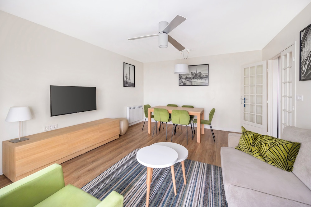 Royal Regency Paris Vincennes 22/50