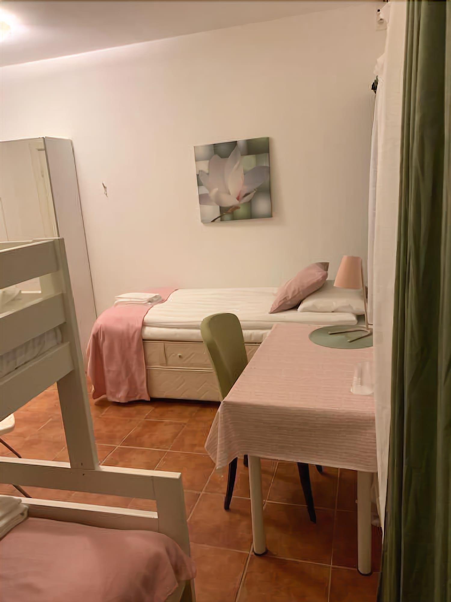 Malaro Hotell 10/18