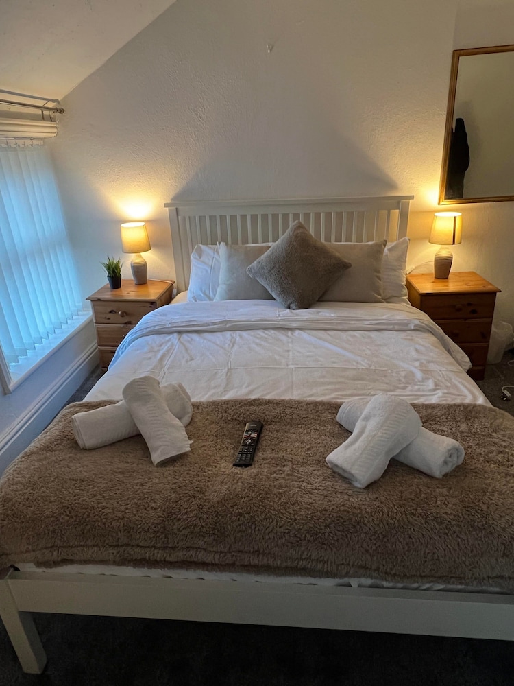 The Wilton Hotel 26/50