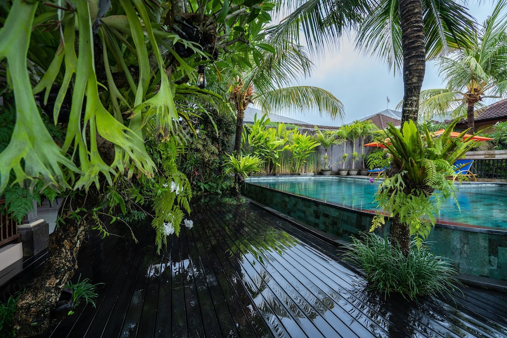 Natya Hotel Tanah Lot 75/78