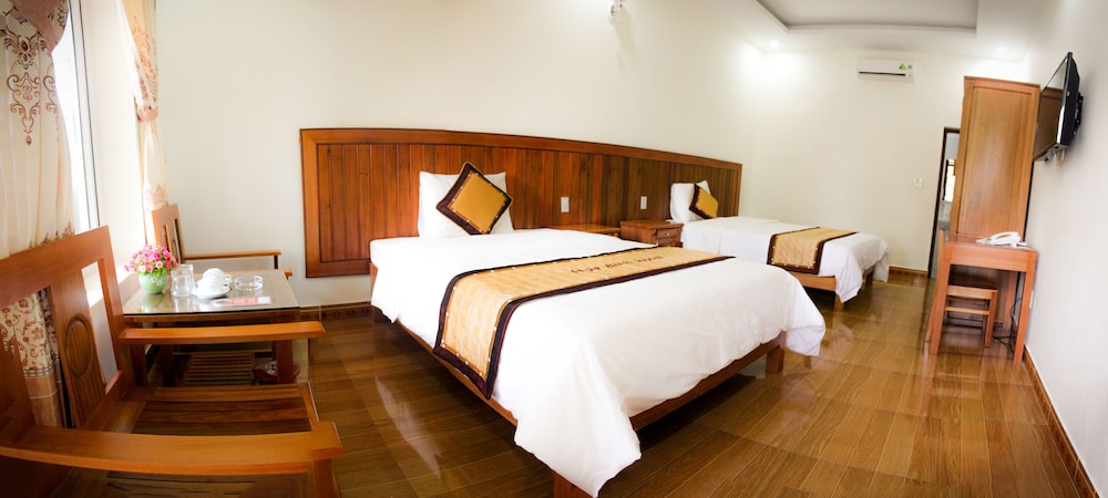 Hoa Bình Hotel 13/39