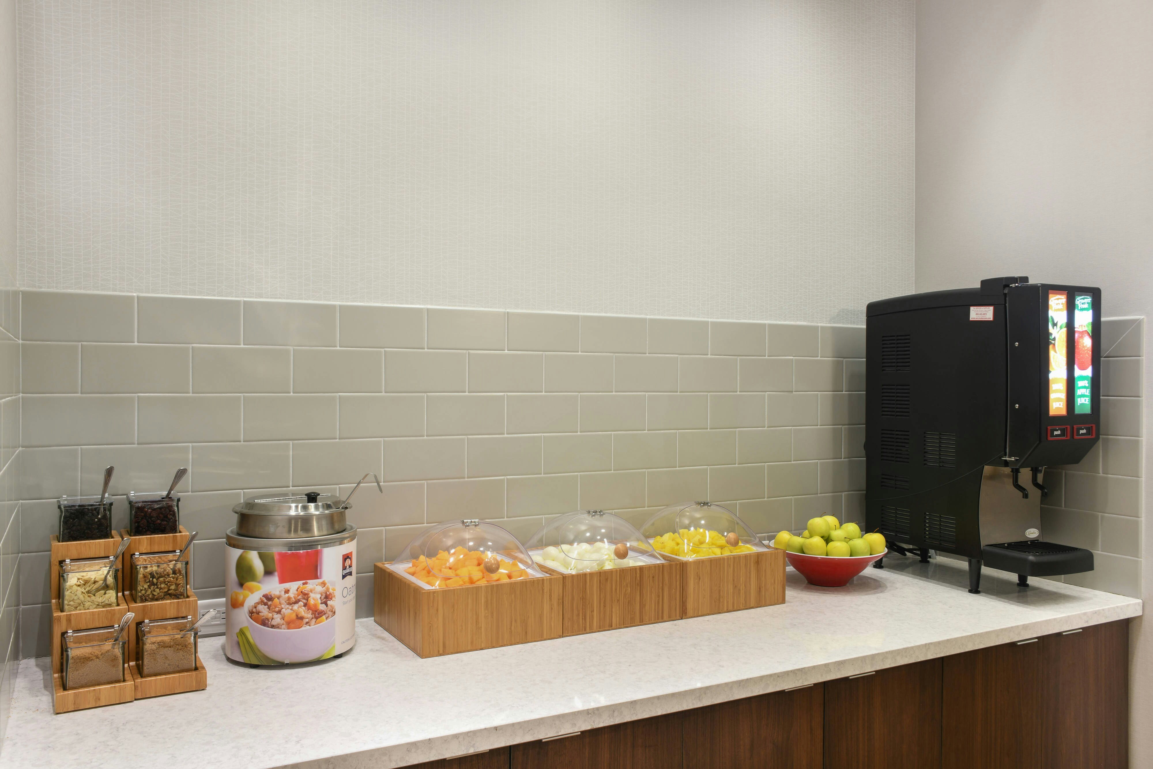 Fairfield Inn & Suites By Marriott Dayton 8/47