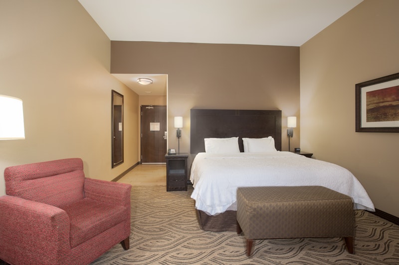 Hampton Inn & Suites I-35/ Mulvane 13/51